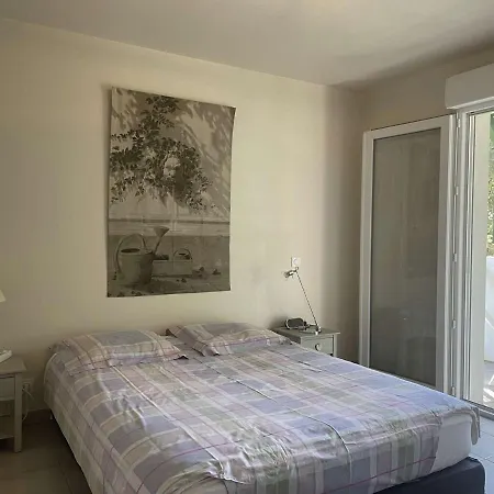 Confortable A Avec Terrasse, Parking Et Wifi Inclus - Fr-1-239-944 索尔特奥瑟戈尔